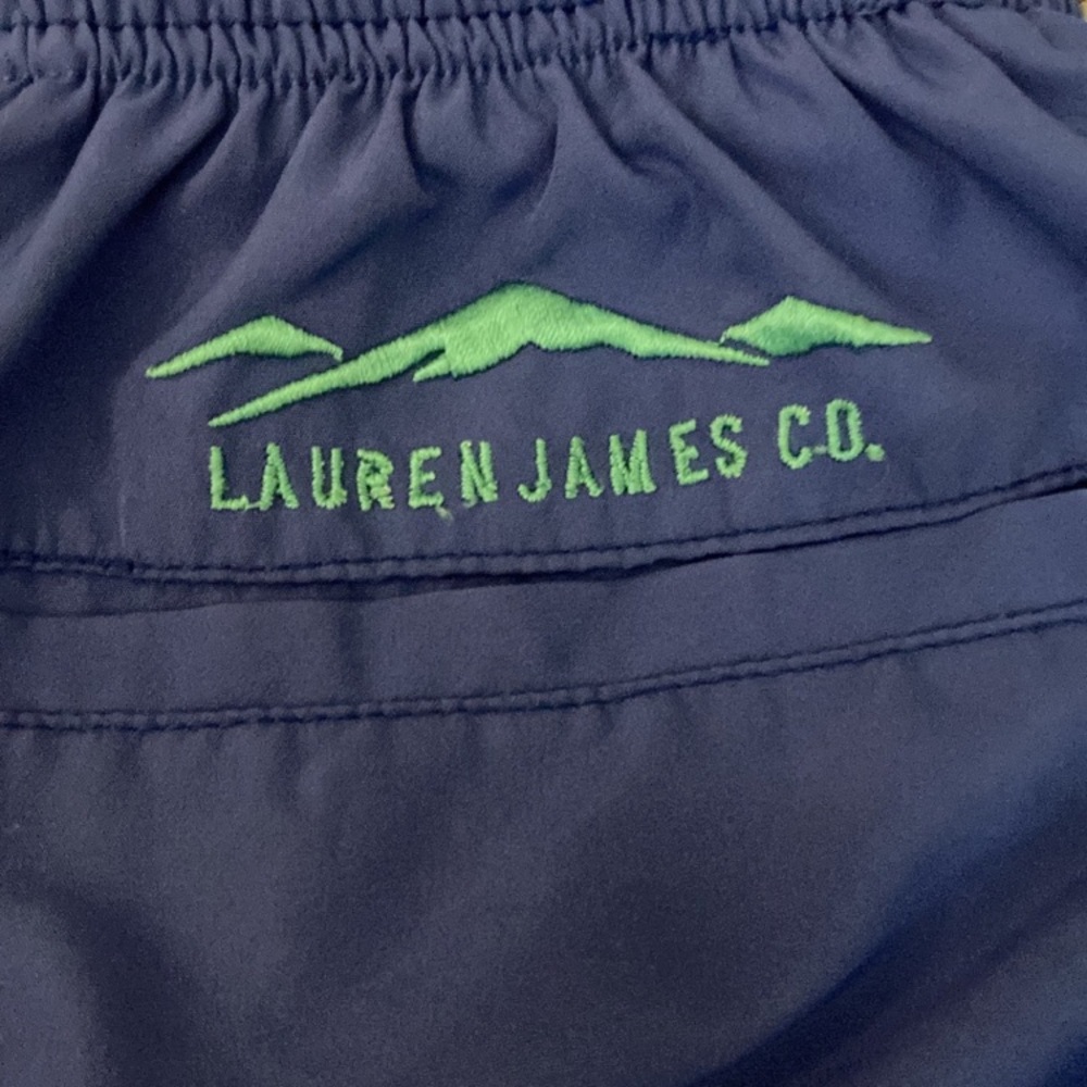Shorts - Picture 6 of 7